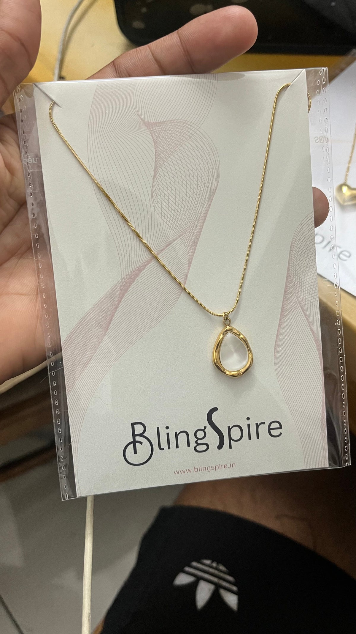 Organic Elegance: Asymmetrical Pendant Necklace