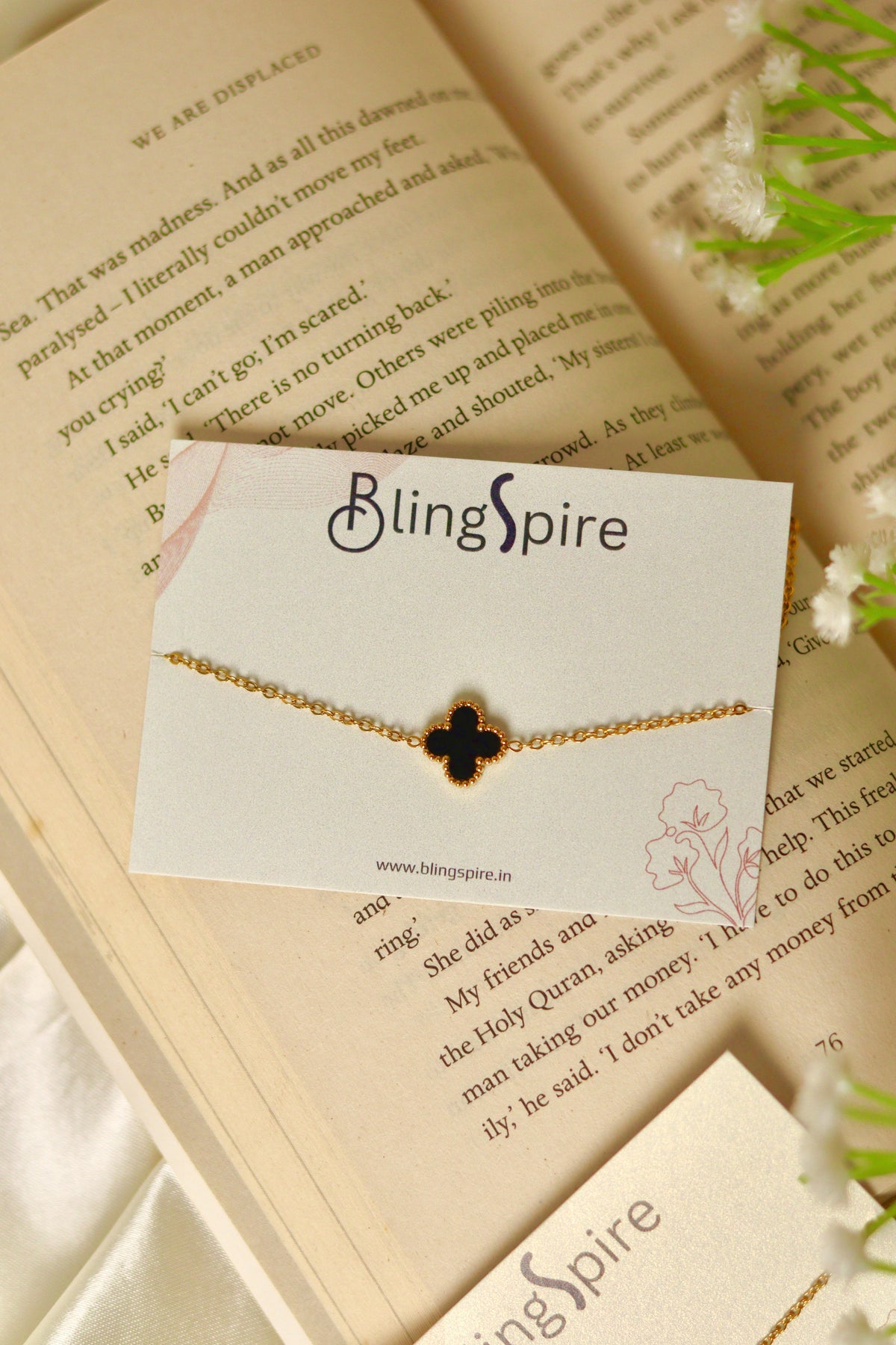 Black Single Clover Bracelet