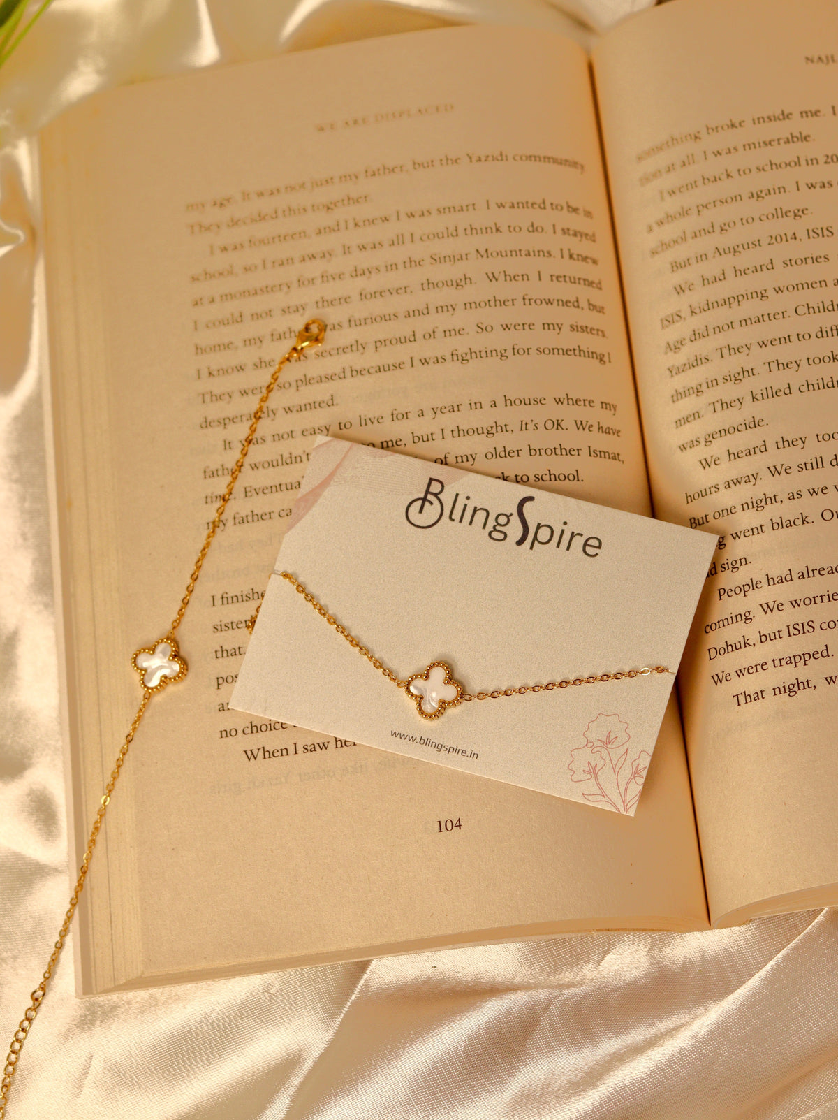 White Single Clover Bracelet